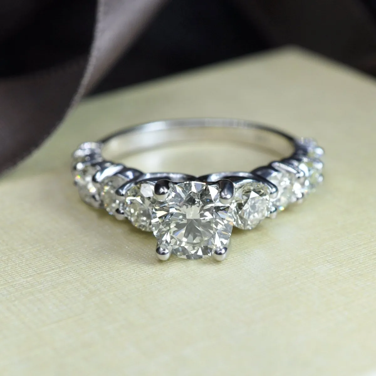 2.85-4.00 CT Round Cut Diamonds - Engagement Ring