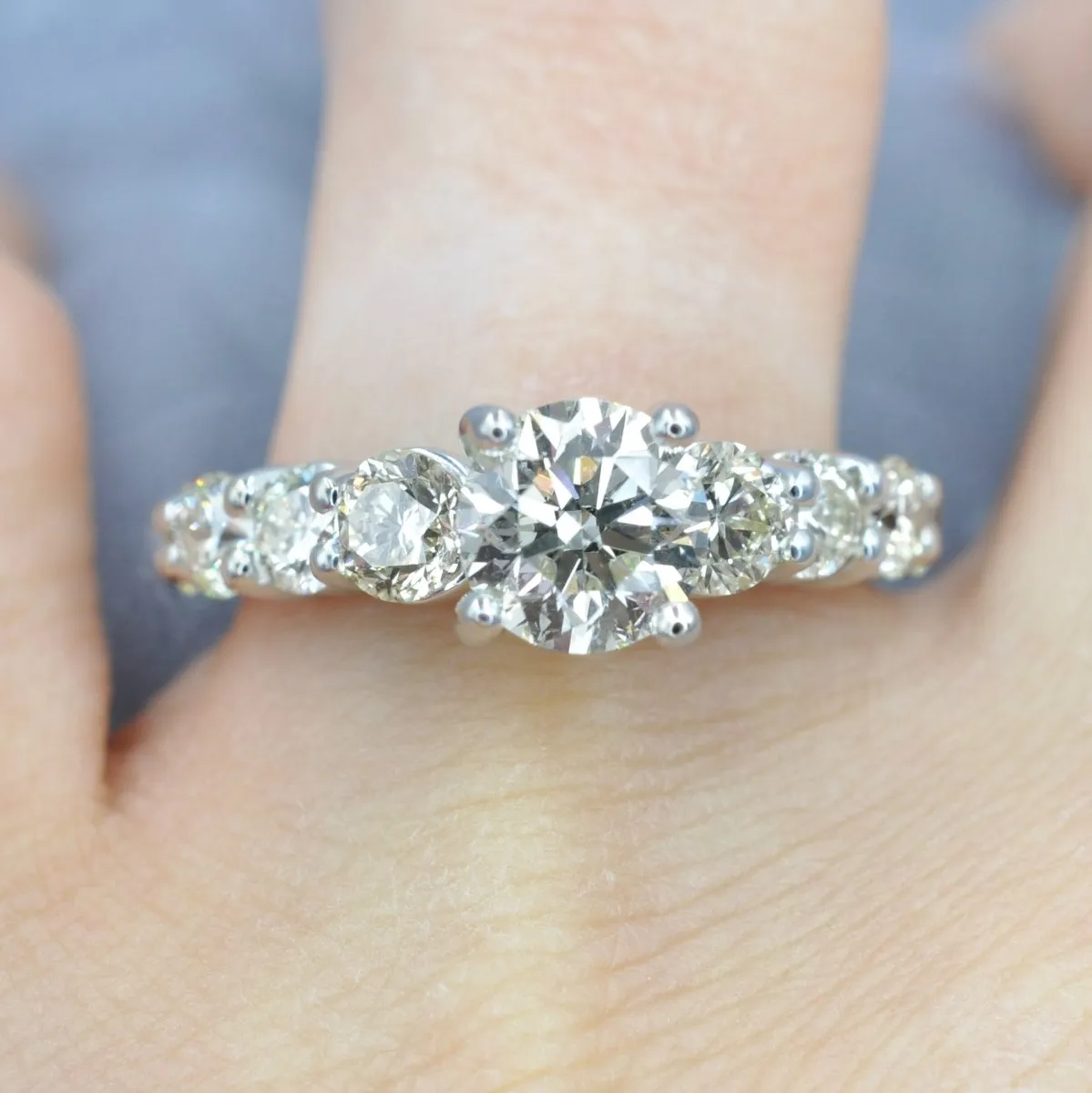 2.85-4.00 CT Round Cut Diamonds - Engagement Ring